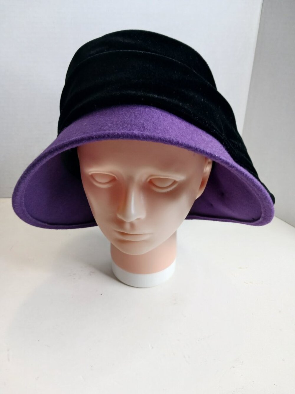 Vintage Da-Me Made in Italy Women's Purple Black Wool Pillbox Hat